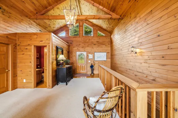 2114 Bridge View Dr, Dandridge, TN 37725