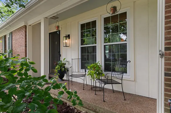 1702 Twin Oaks Ct, Franklin, TN 37064