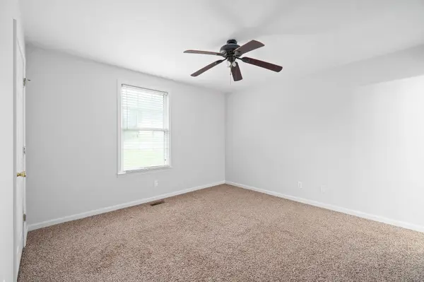 2706 Knob Ct, Clarksville, TN 37043