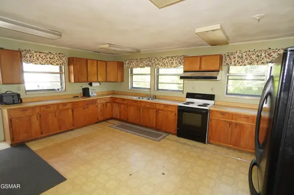 680 Hale Brook Road, Newport, TN 37821
