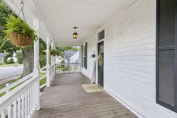 204 Jefferson Ave #E, Carthage, TN 37030