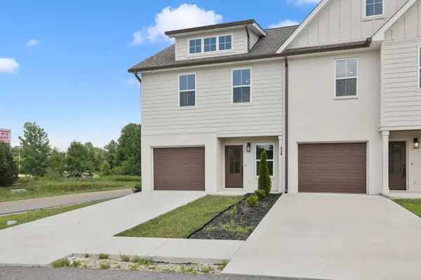 336 Legends Cir, Baxter, TN 38544