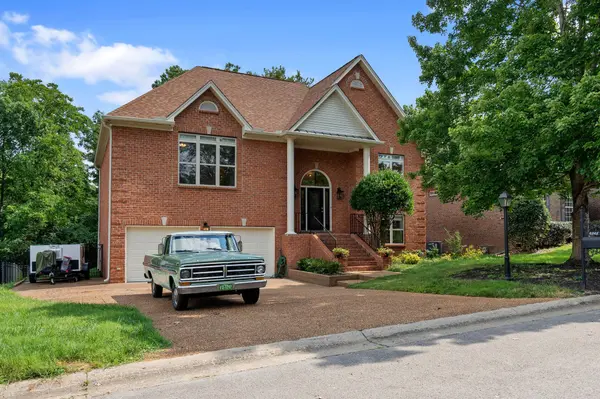 4848 Peninsula Pointe Dr, Hermitage, TN 37076