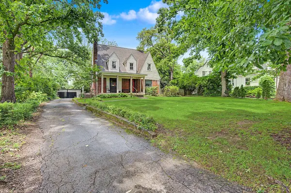 1718 Green Hills Dr, Nashville, TN 37215