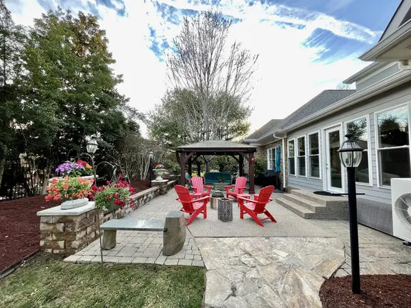 8251 Jamie Ct, Brentwood, TN 37027