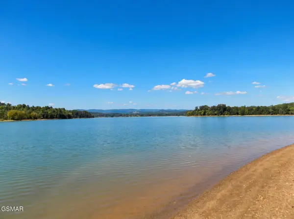 3753 Lake Point Drive, Morristown, TN 37814