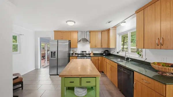 304 Oakmont Lane, Signal Mountain, TN 37377