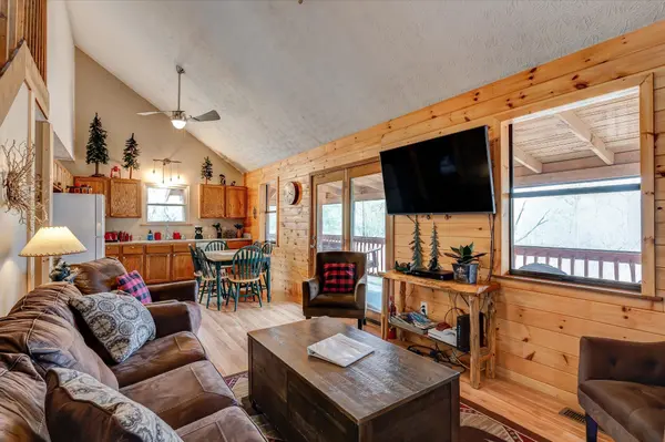 1380 Cupid Way, Sevierville, TN 37876