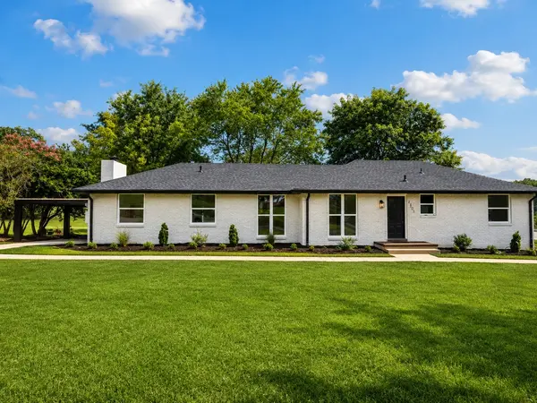 2501 Woodberry Dr, Nashville, TN 37214
