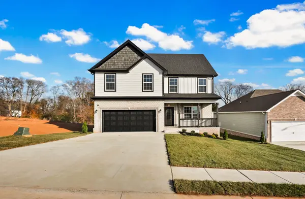 1165 Mourning Cloak Dr, Clarksville, TN 37043