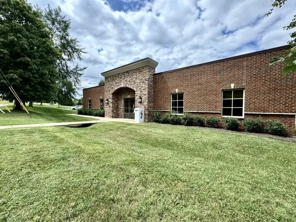 212 N Castle Heights Ave, Lebanon, TN 37087