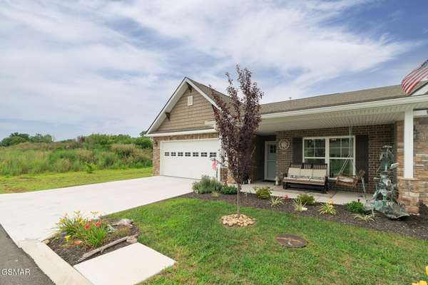 965 Juneberry Lane, Pigeon Forge, TN 37863