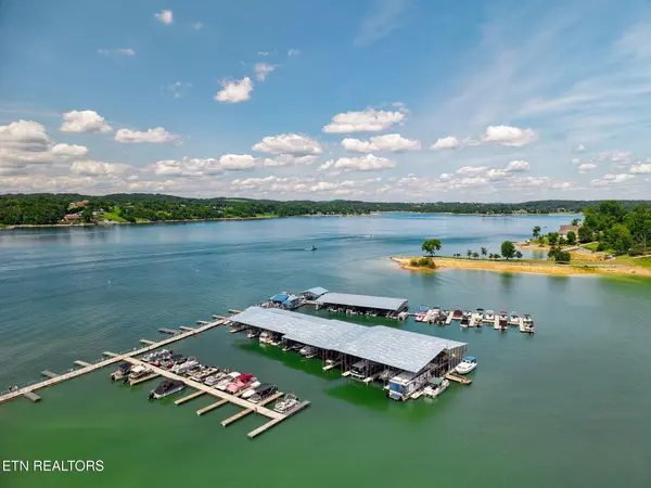2201 Majestic Circle, Dandridge, TN 37725
