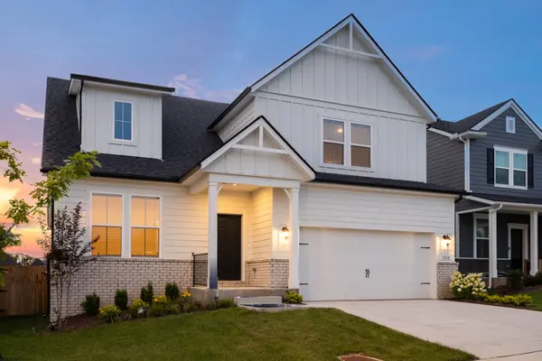 1028 Lionheart Dr, Hermitage, TN 37076