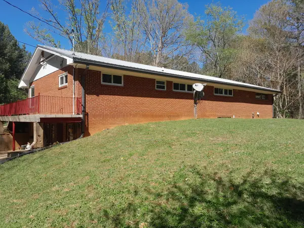 364 Cherokee Trail, Copperhill, TN 37317