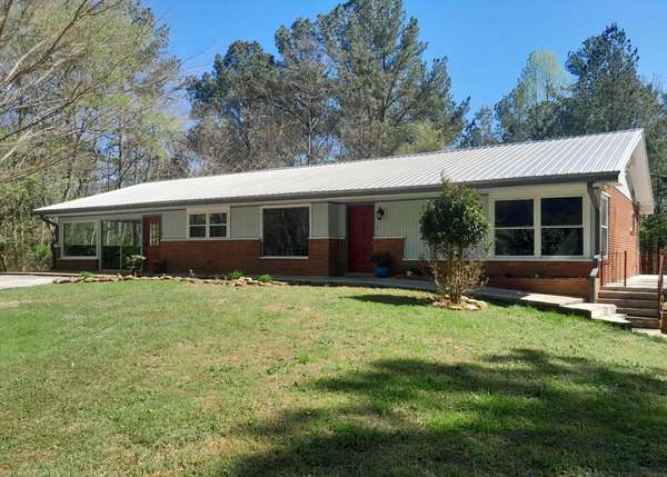 364 Cherokee Trail, Copperhill, TN 37317