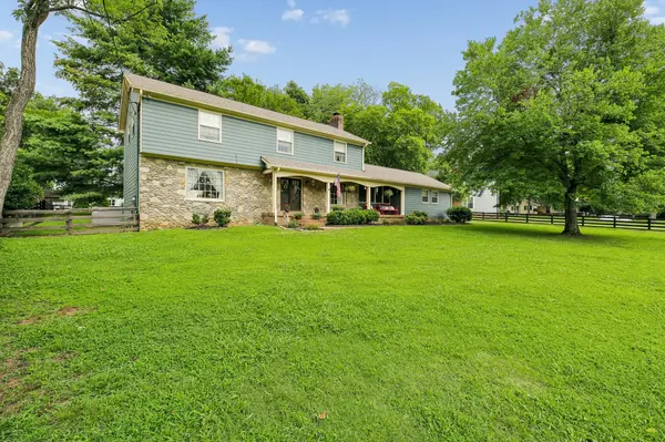 178 Meadowlake Dr, Hendersonville, TN 37075