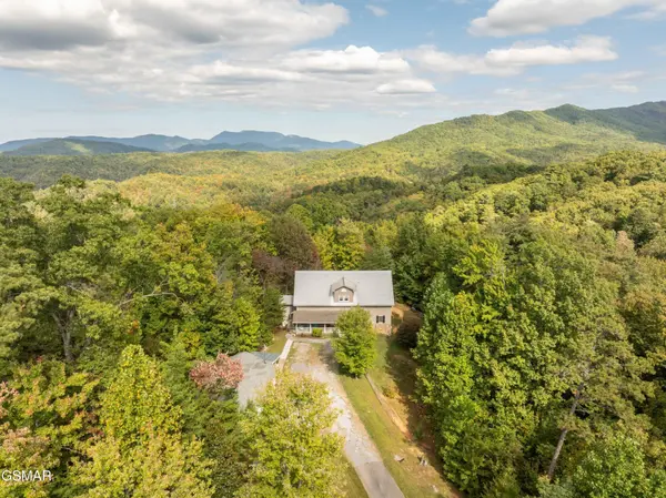 4061 Fox Hunters Lane, Sevierville, TN 37876