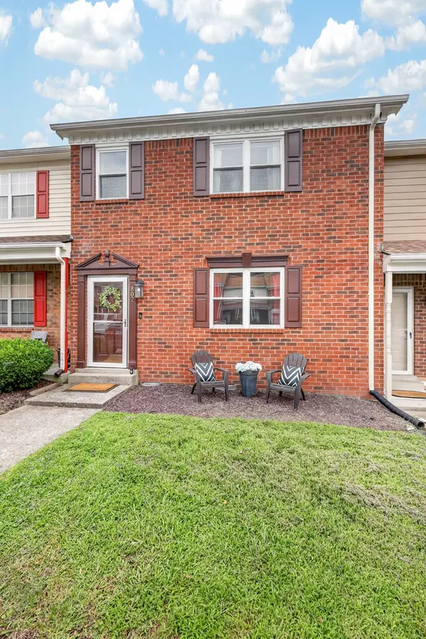 430 Walton Ferry Rd #802, Hendersonville, TN 37075