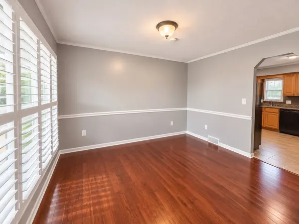 125 Applegrove Dr, Nicholasville, KY 40356