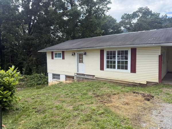 211 S Oak Street, Whitwell, TN 37397