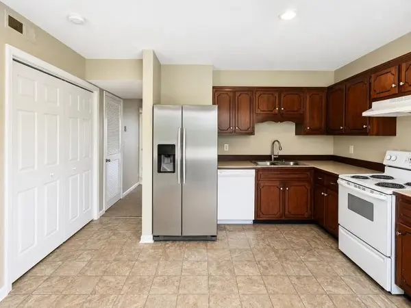 2004 Tynewood Dr, Clarksville, TN 37042