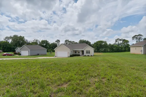 3232 Owl Hollow Rd, Belvidere, TN 37306