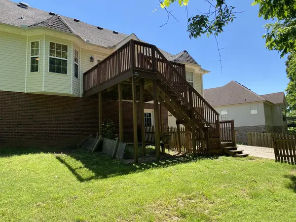 75 West Dr, Clarksville, TN 37040