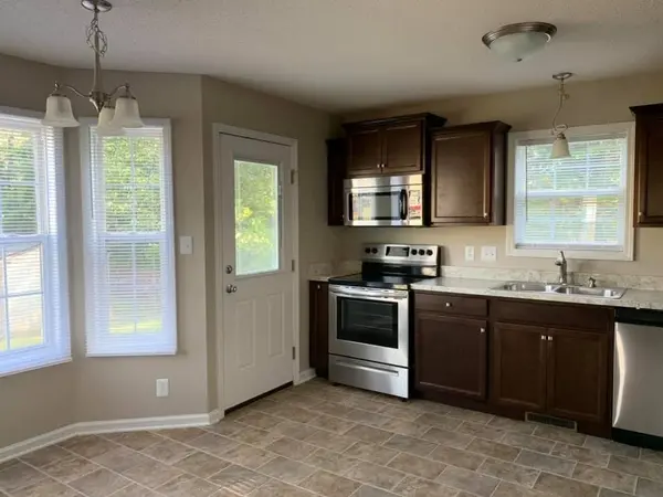 2837 Teakwood Dr, Clarksville, TN 37040