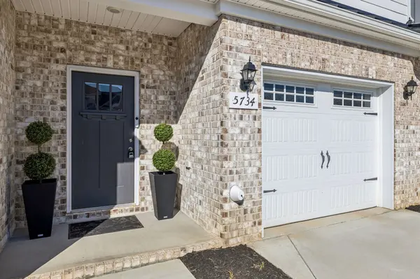 5734 Cloverwood Dr, Rockvale, TN 37153