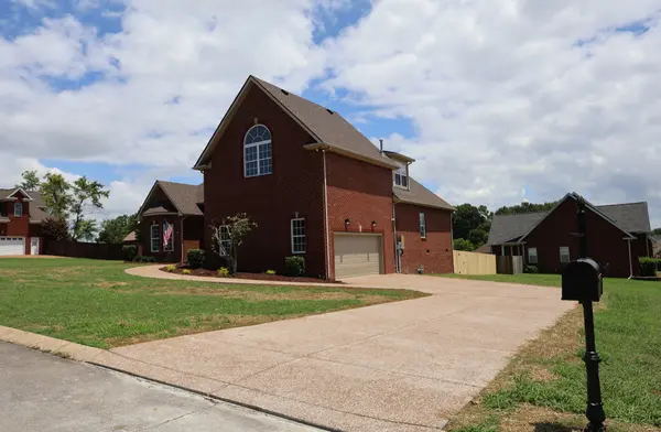 203 James Matthew Ln, Mount Juliet, TN 37122