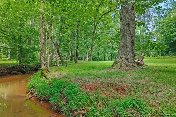 250 Brunner Road, Sweetwater, TN 37874