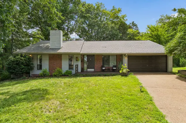 2601 Mesa Dr, Nashville, TN 37217