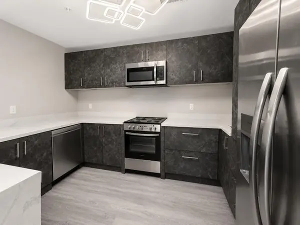 543 Peachers Mill Rd #213, Clarksville, TN 37042