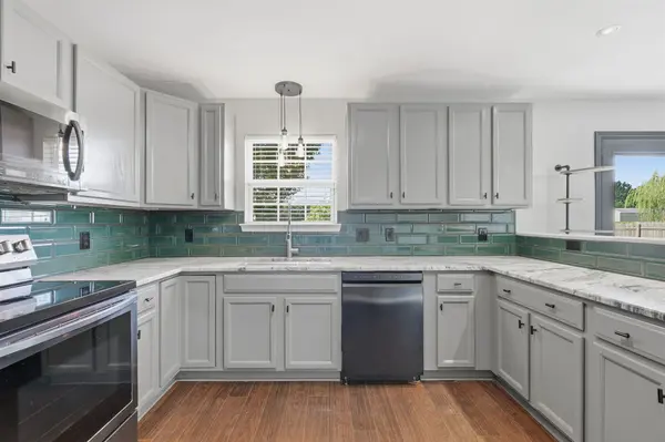 1239 California Dr, Murfreesboro, TN 37129