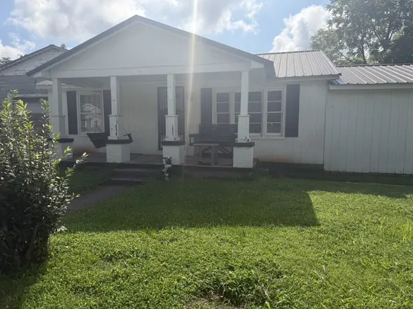712 Fisher Ave, Smithville, TN 37166