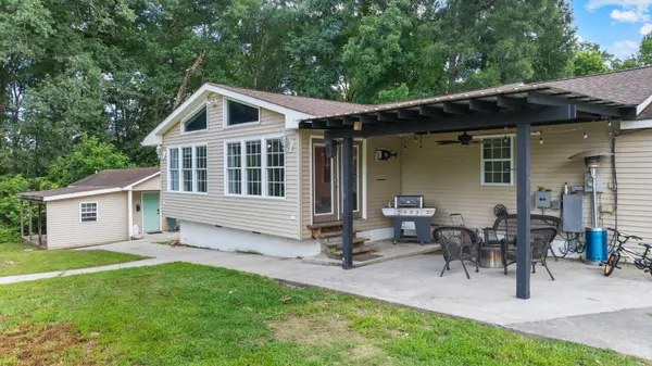 150 Arbor Ln, Tullahoma, TN 37388