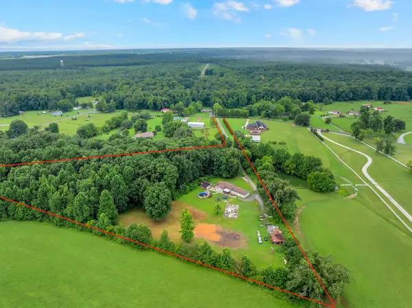 150 Arbor Ln, Tullahoma, TN 37388