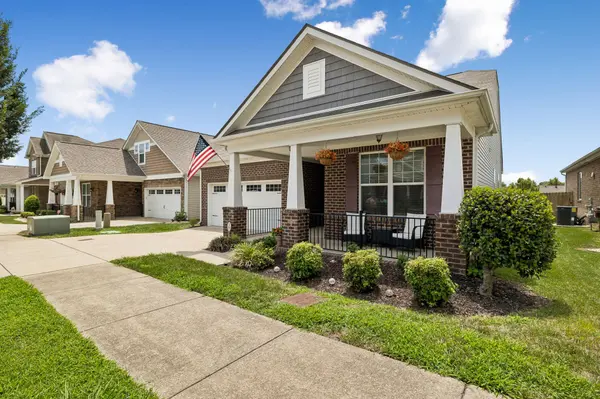 2161 River Overlook Dr, Hermitage, TN 37076