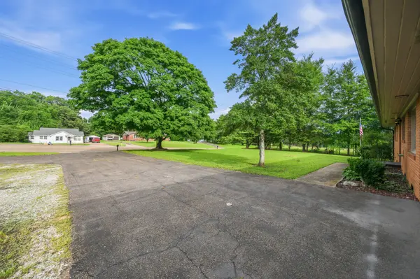 783 N Broad St, Lexington, TN 38351