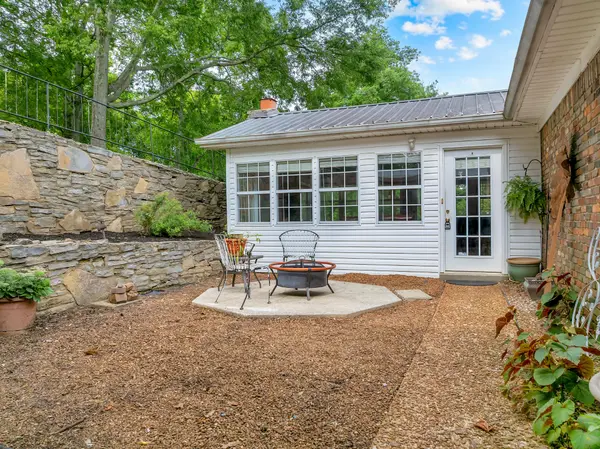 102 Jefferson Dr, Columbia, TN 38401