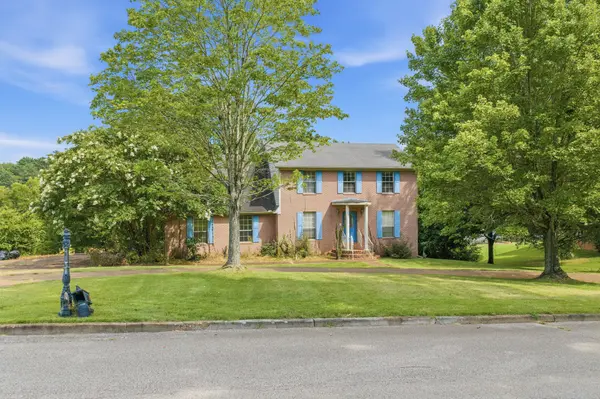 435 Lakeshore Dr, Lexington, TN 38351