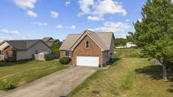 105 Bonnie Oak Dr, Lebanon, TN 37087