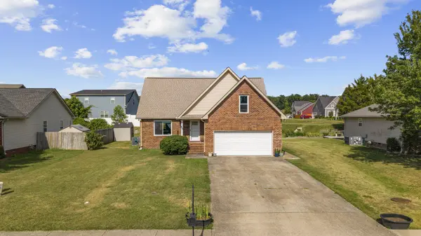 105 Bonnie Oak Dr, Lebanon, TN 37087