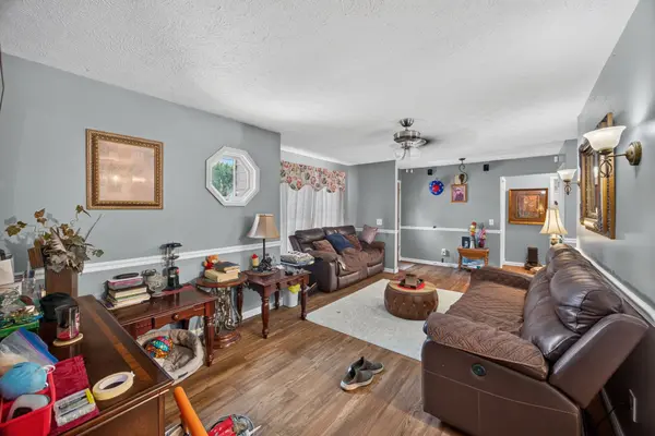 3669 N Riveroaks Dr, Cookeville, TN 38506