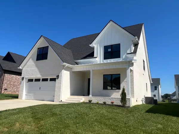 459 Spiderwort Dr, Clarksville, TN 37043