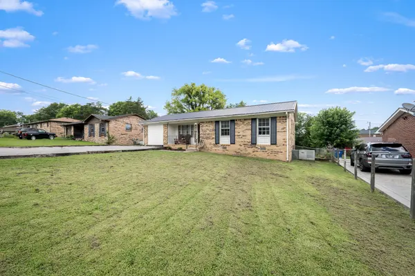 335 Maplewood Dr, Shelbyville, TN 37160