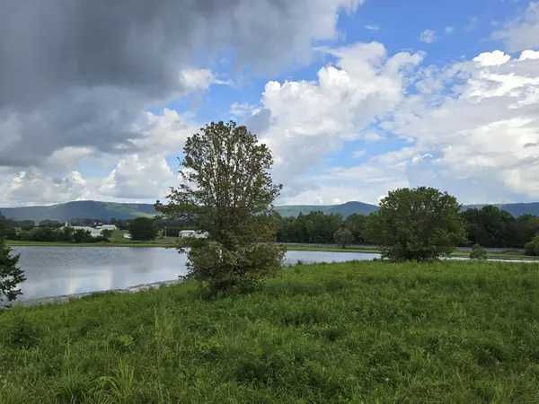 1 Spring Lake Drive, Dunlap, TN 37327