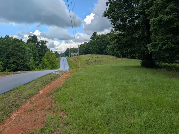580 Preservation Dr, South Pittsburg, TN 37380