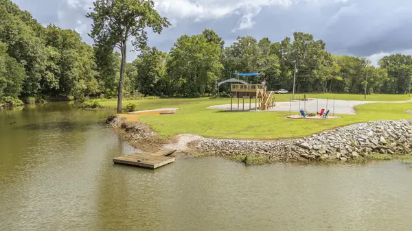 377 Jett Drive, Clifton, TN 38425